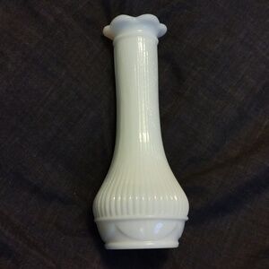 VINTAGE RANDALL MILK GLASS BUD VASE 60's